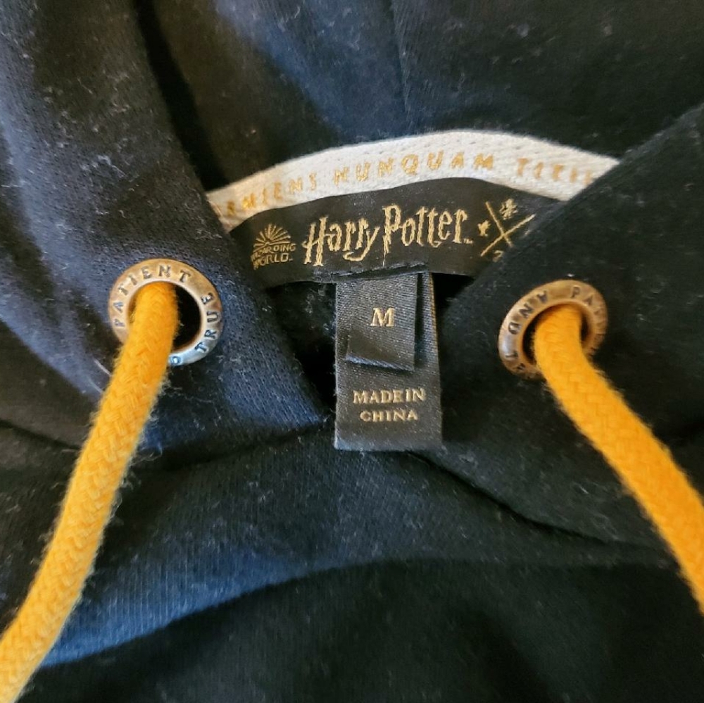 Hufflepuff sweatshirt 💛
